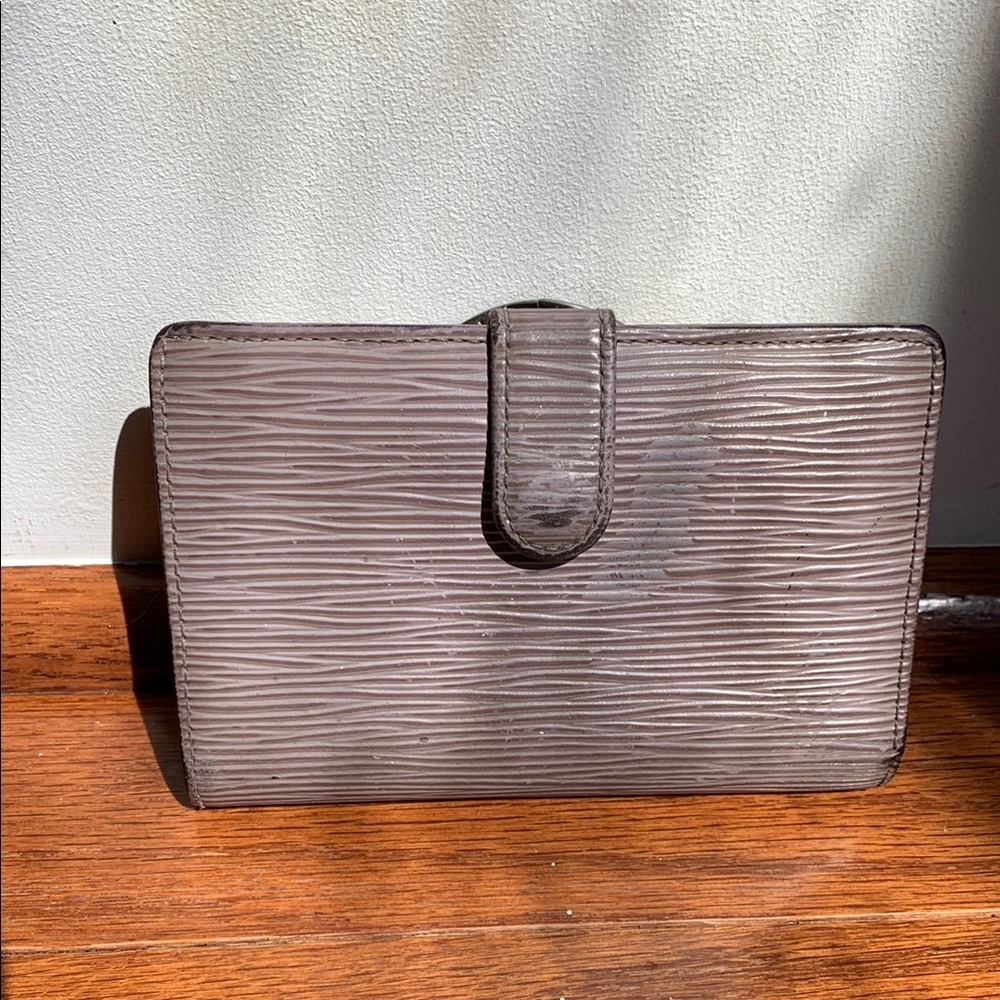 Louis Vuitton Epi Kisslock Wallet